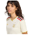 JN9033_10_APPAREL_On-Model_Detail-View-1_white